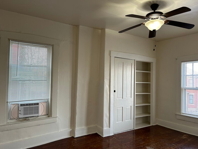 Living Room - 307 N 4th St