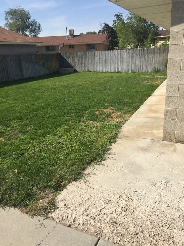 Building Photo - 861 E 10515 S