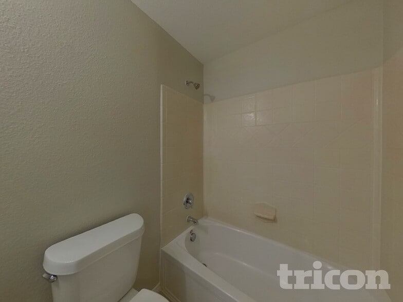 Building Photo - 12417 Worthington Ln