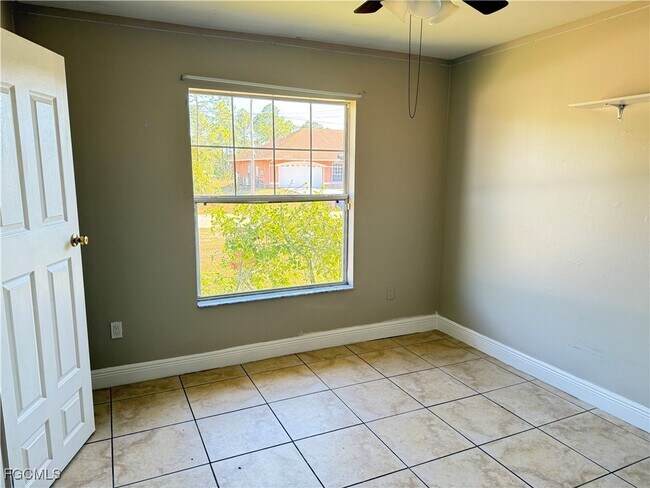 Building Photo - 750 Halsey Ave