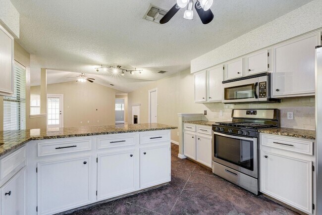 Building Photo - 12904 Quinn Trail