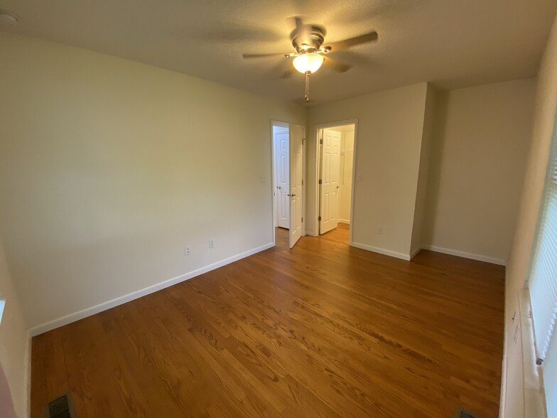 Bedroom - 606 E Colorado Ave