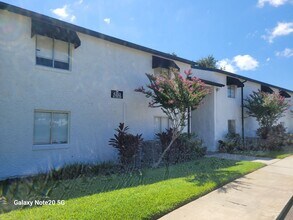 Building Photo - FOR RENT!!! SPACIOUS 3 BEDROOM 2 BATHROOM CONDO (MOVE IN SPECIAL)...