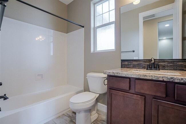Building Photo - 1478 Varsity Dr