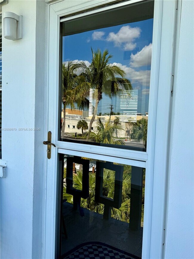 Building Photo - 467 Golden Isles Dr