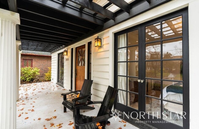 Building Photo - Classic Portland Home Heart of Irvington