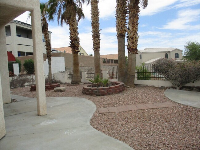Building Photo - 2164 Hi Jolly Dr