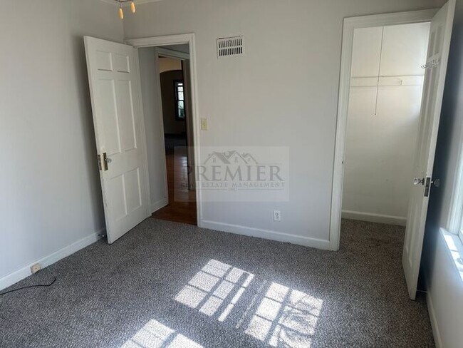 Building Photo - 6328 College Ave