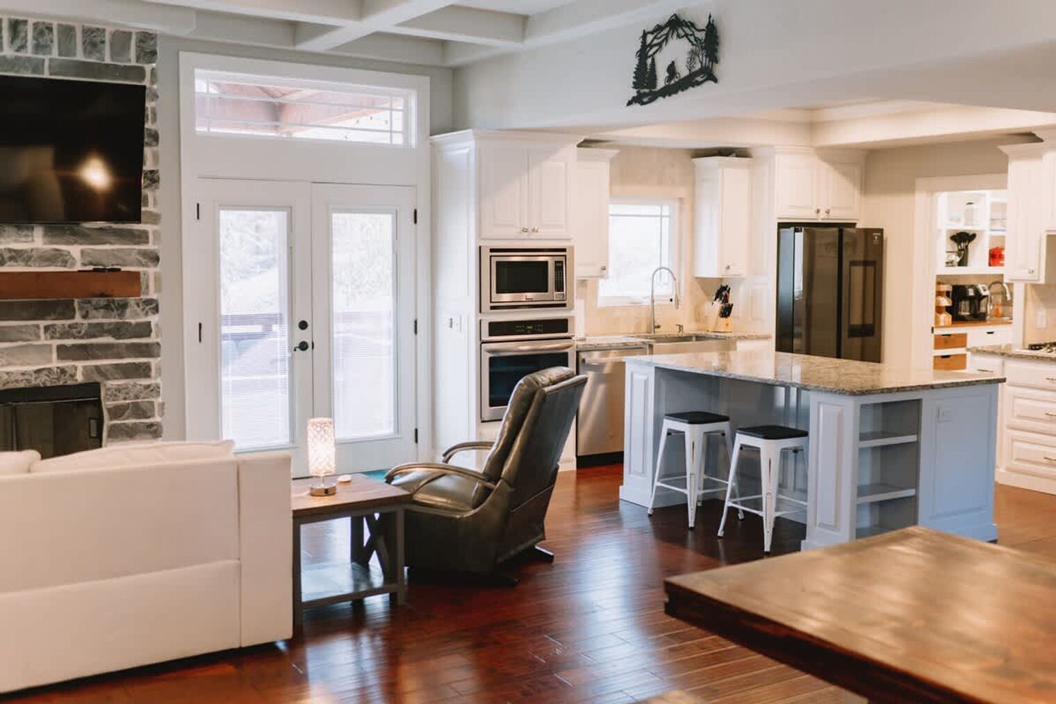 Building Photo - 1906 Almand Dr