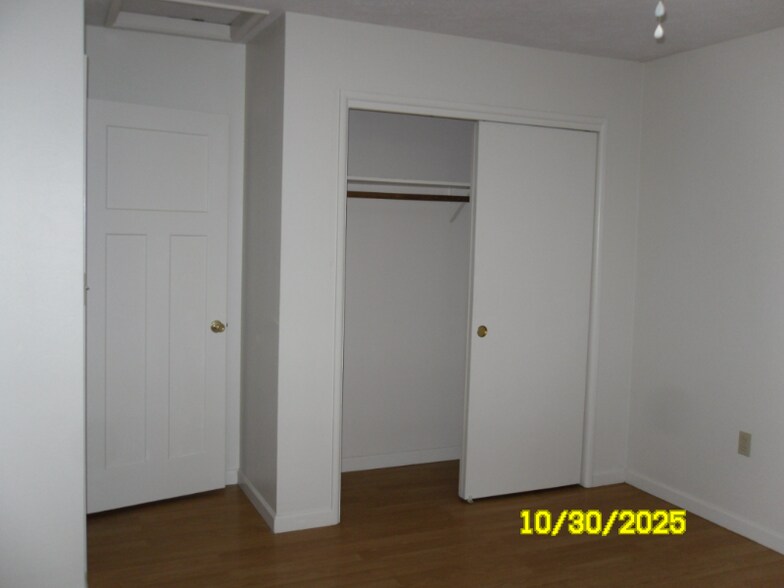 Building Photo - 3919 SE 168th Ave