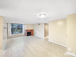 Building Photo - Beautiful 2B/2BA Condo in Mission Hills for Rent!