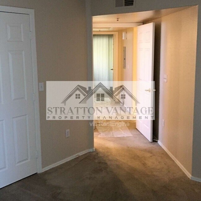 Building Photo - 1287 N Alma School Rd