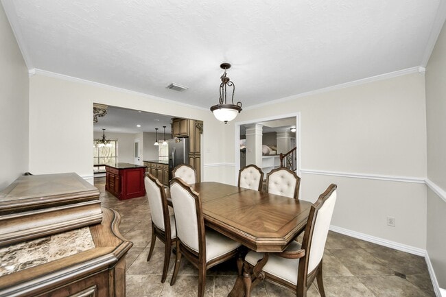 Building Photo - 1024 Glenview Dr