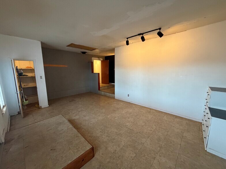 Building Photo - 3408 Upland Ave