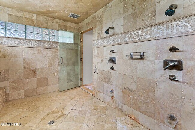 Building Photo - 6528 Calle Placido Dr