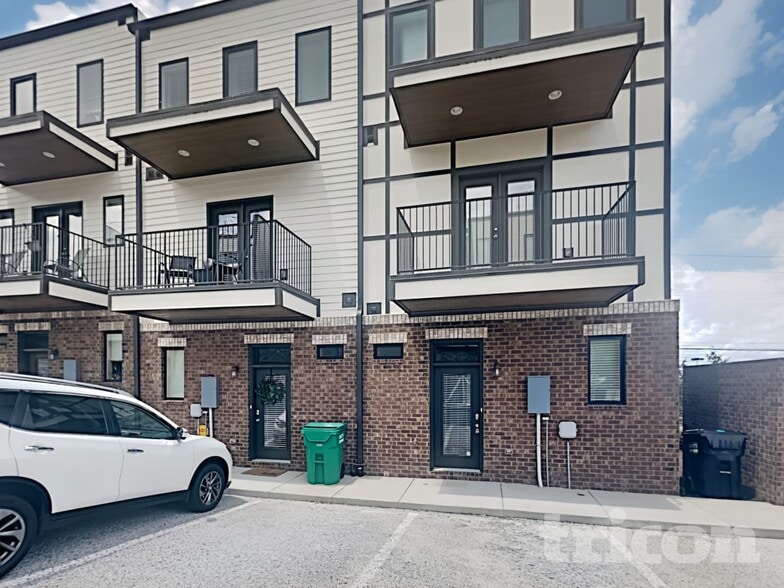 Building Photo - 6817 Charlotte Pike