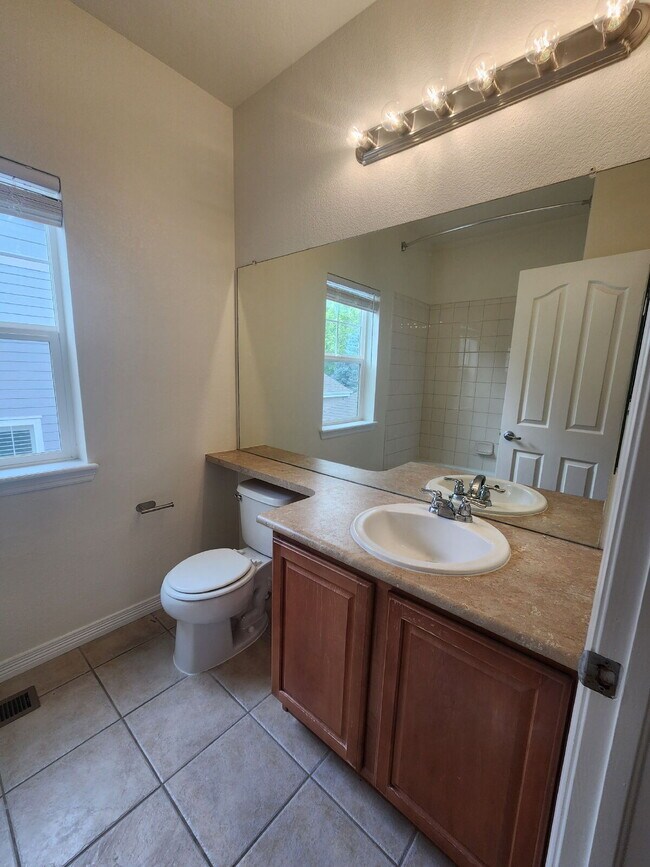 Building Photo - Beautiful 4 Bedroom Home In Beacon Point! Cherry Creek Schools!