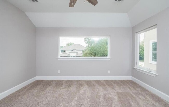 Building Photo - 3303 Kilgore St