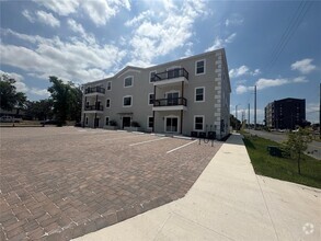 Building Photo - 201 N Dewey St