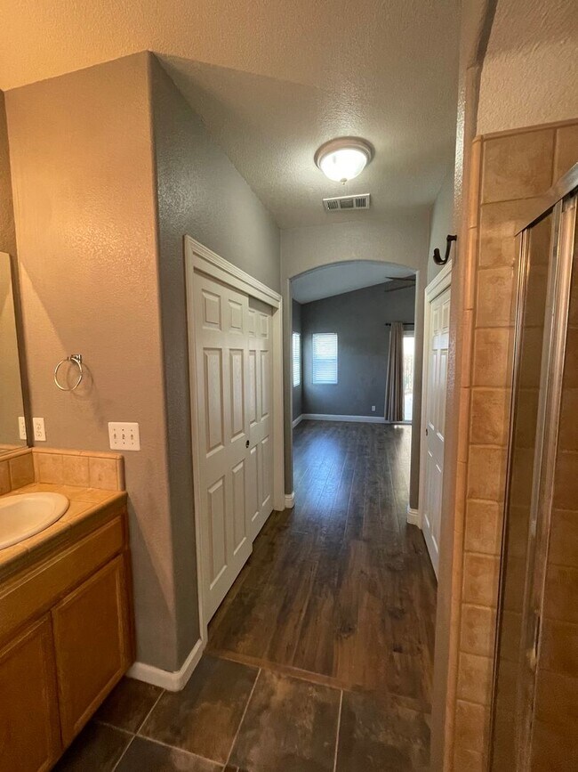 Building Photo - Luxury 3 Bed / 2 Bath Home with Pool and Solar Panels – Available 4/1/2026