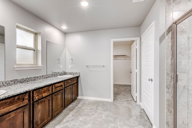 Building Photo - 1733 Dryden Ave