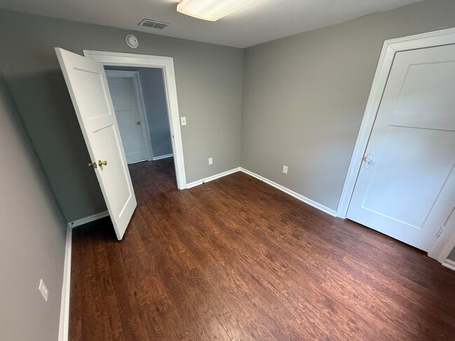 Building Photo - 1815 Nicholasville Rd