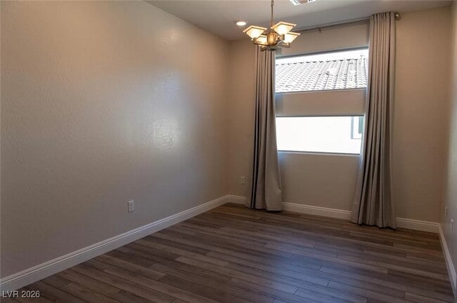 Building Photo - 92 Lake Oasis St