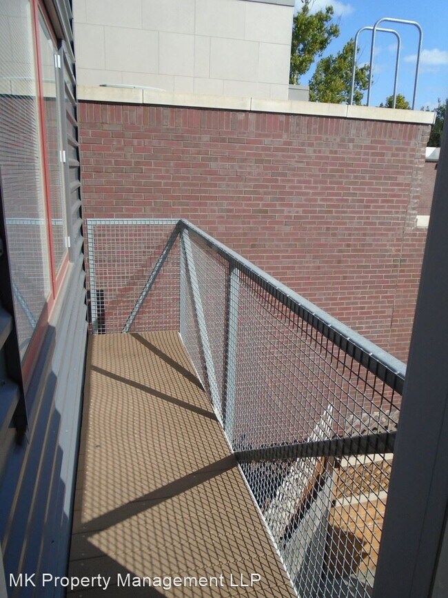 Building Photo - 2 br, 1 bath House - 1109 Moro B