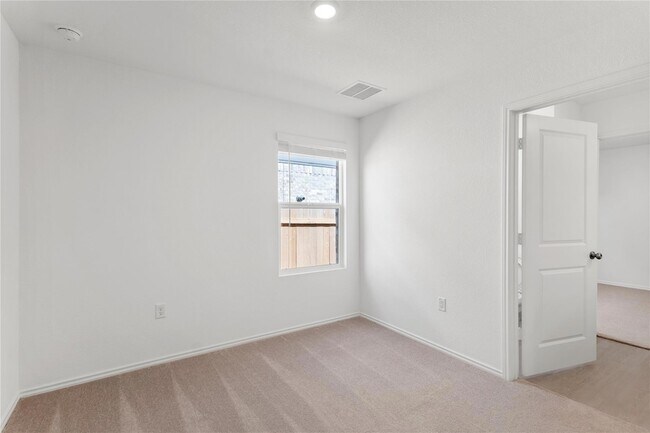Building Photo - 117 Imola St