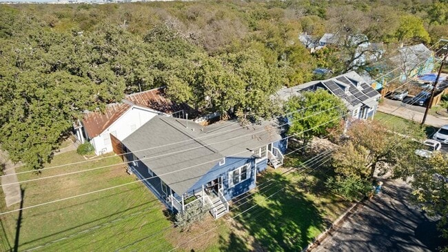 Building Photo - 1202 E 29th St