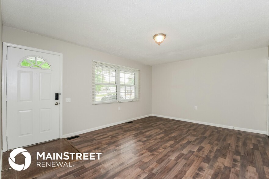 Building Photo - 2868 Essex St