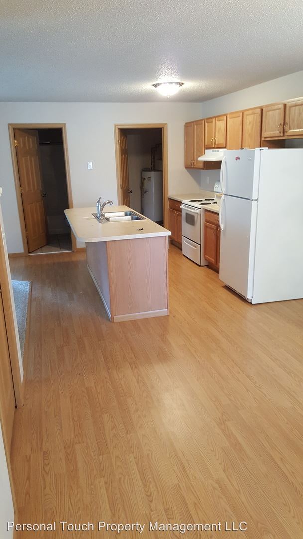 Building Photo - 124 6th Ave N