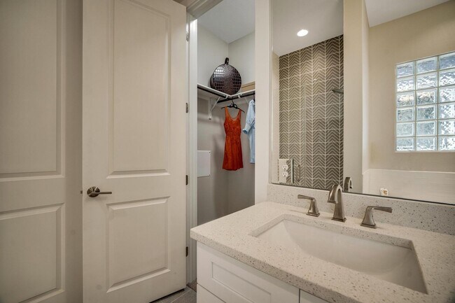 Building Photo - 4-BEDROOM LUXURY NEW CONSTRUCTION