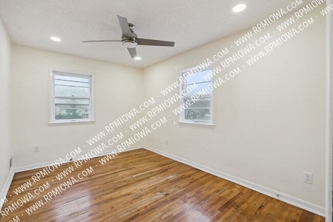 Building Photo - 1206 Amos Ave