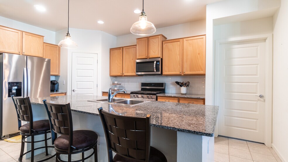 Building Photo - 514 W Cholena Trl