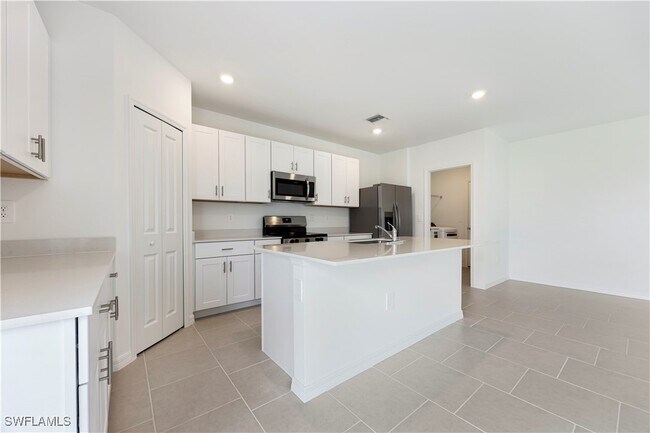 Building Photo - 4015 San Felice Ln