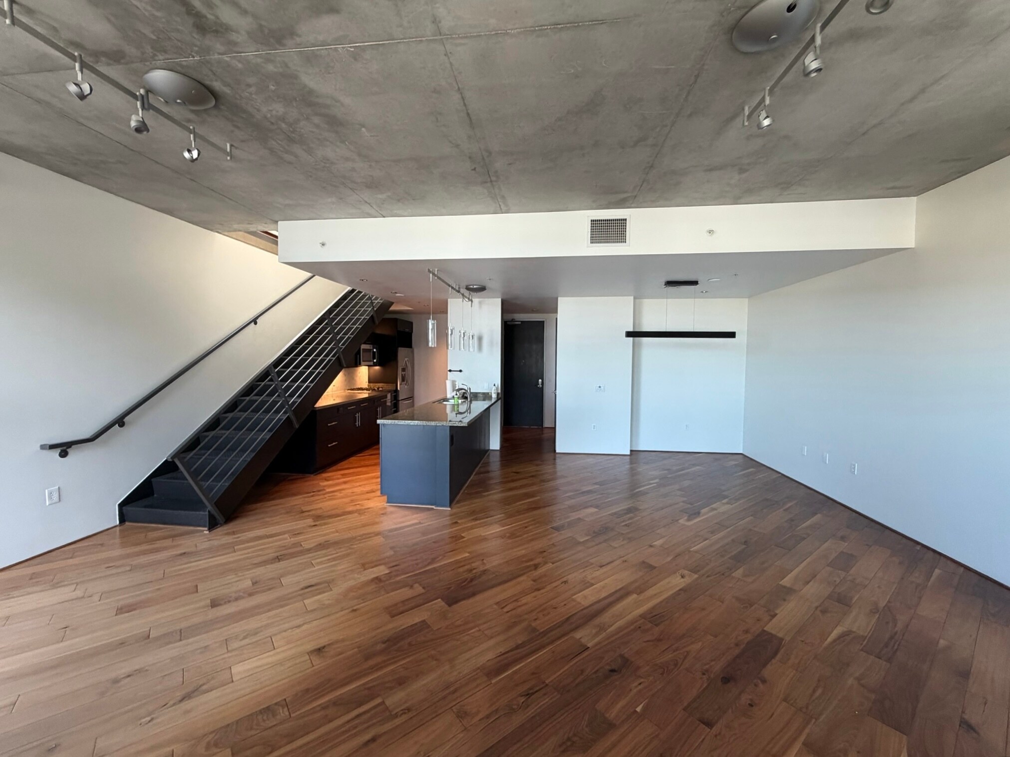 Building Photo - 1494 Union St