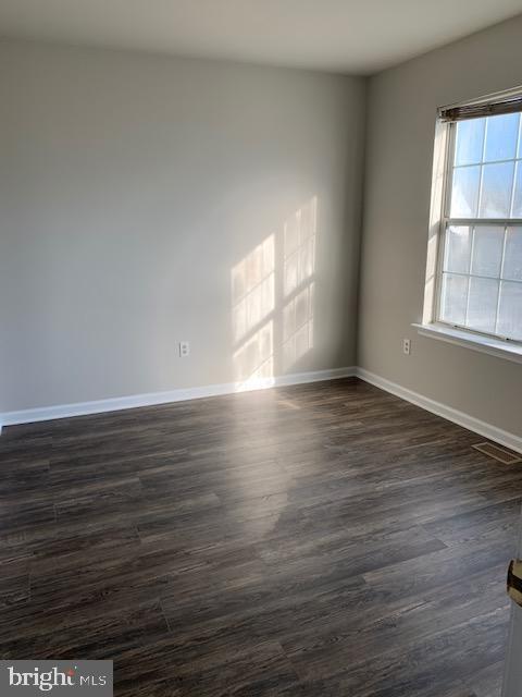 Building Photo - 1123 Meadows Dr