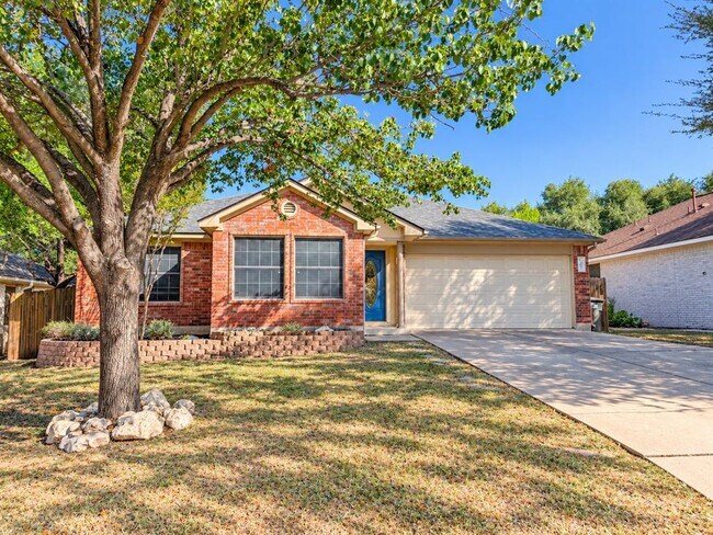 Building Photo - 807 Hilltop Dr