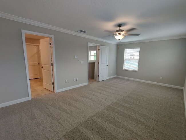 Building Photo - 23270 Willow Glen Way