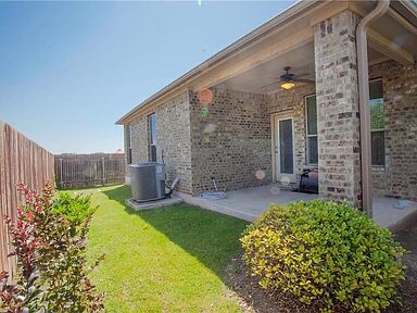 backyard - 1101 Amazon Lilly Cove