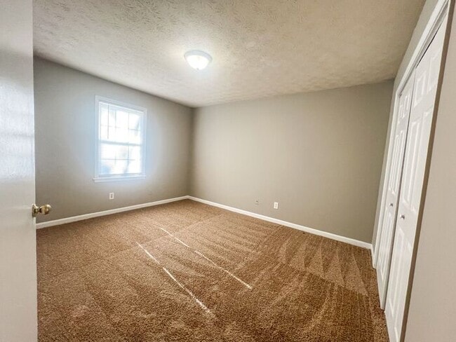 Building Photo - READY NOW!!! 2 Bed 1 Bath in Snellville