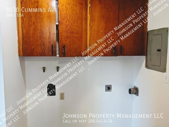 Building Photo - 8030 Cummins Ave