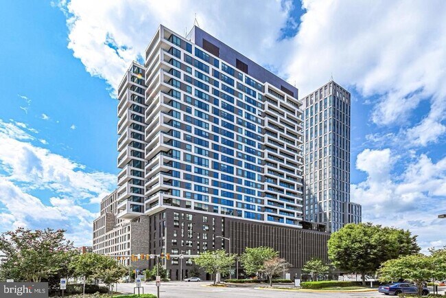 Building Photo - 1650 Silver Hill Dr