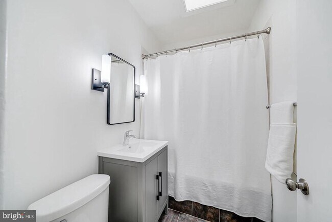 Building Photo - 4823 9th St NW