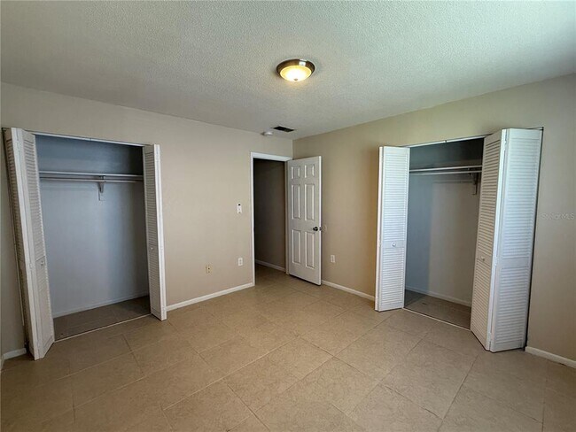 Building Photo - 2744 Botts Landing Rd