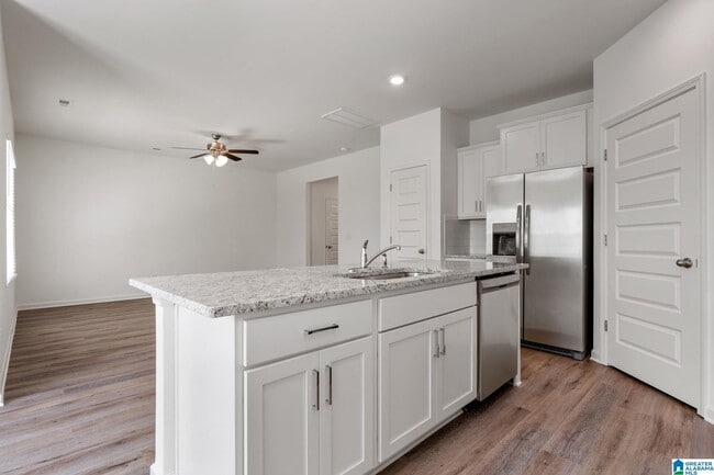 Building Photo - 2029 Eaton Pl