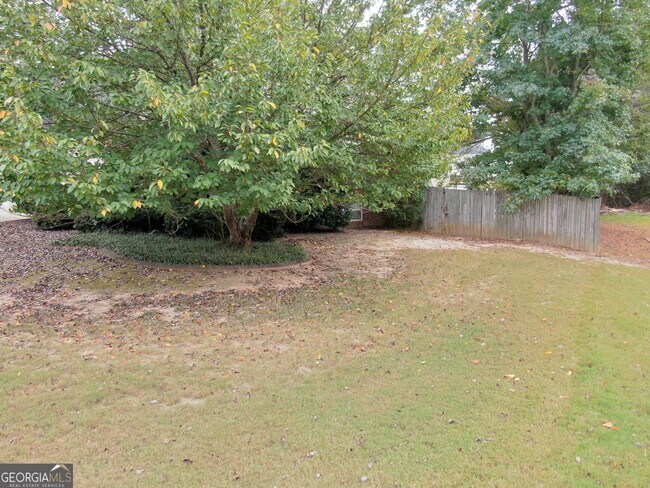 Building Photo - 4901 Planters Walk