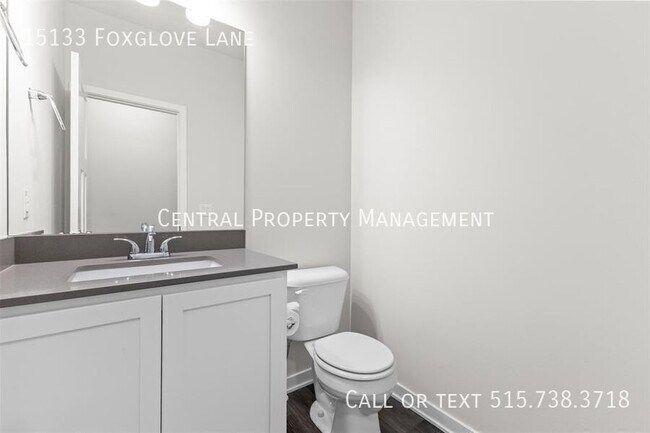 Building Photo - 15133 Foxglove Ln