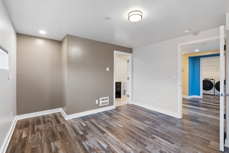 2nd Bdrm - 2731 Boylston Ave E